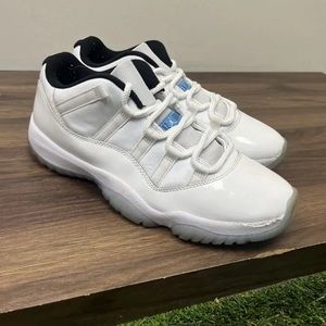 Jordan 11 Low "Legend Blue" men's size 9.5